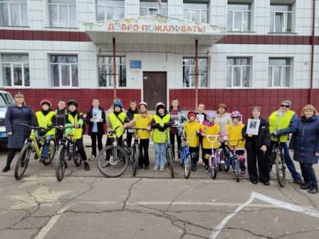 Экскурсия на велосипедах по памятным местам нашего города.